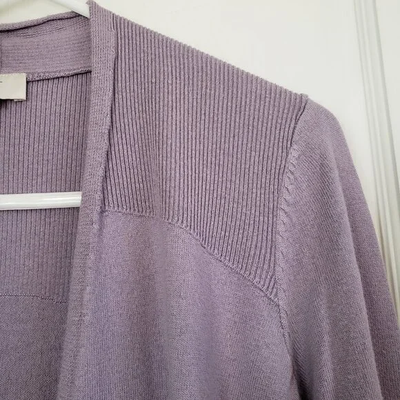 EUC women's Loft light purple cardigan sweater Medium - Picture 4 of 7